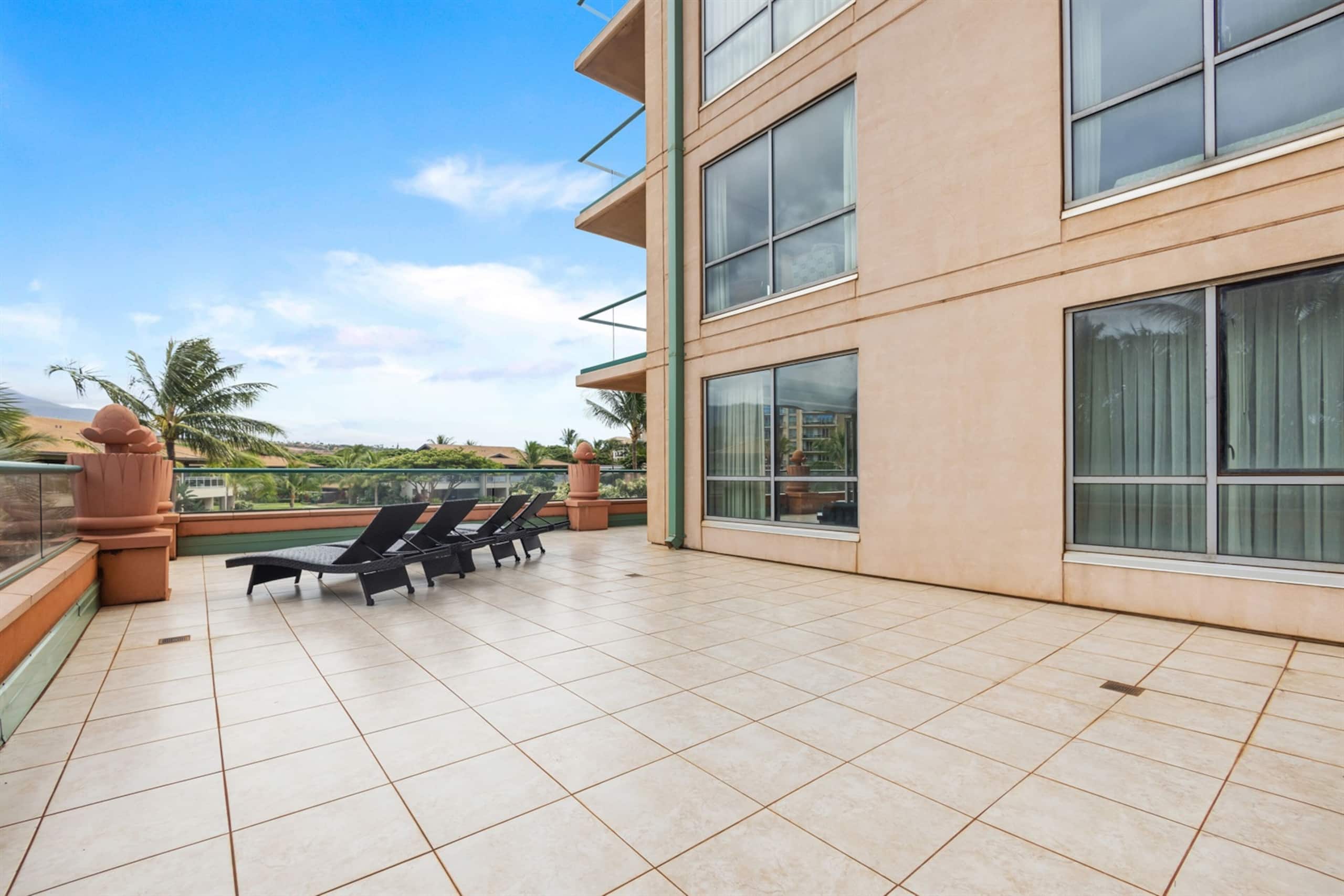 Condo in Lahaina · ★4.95 · 2 bedrooms · 3 beds · 2 baths - Image 24