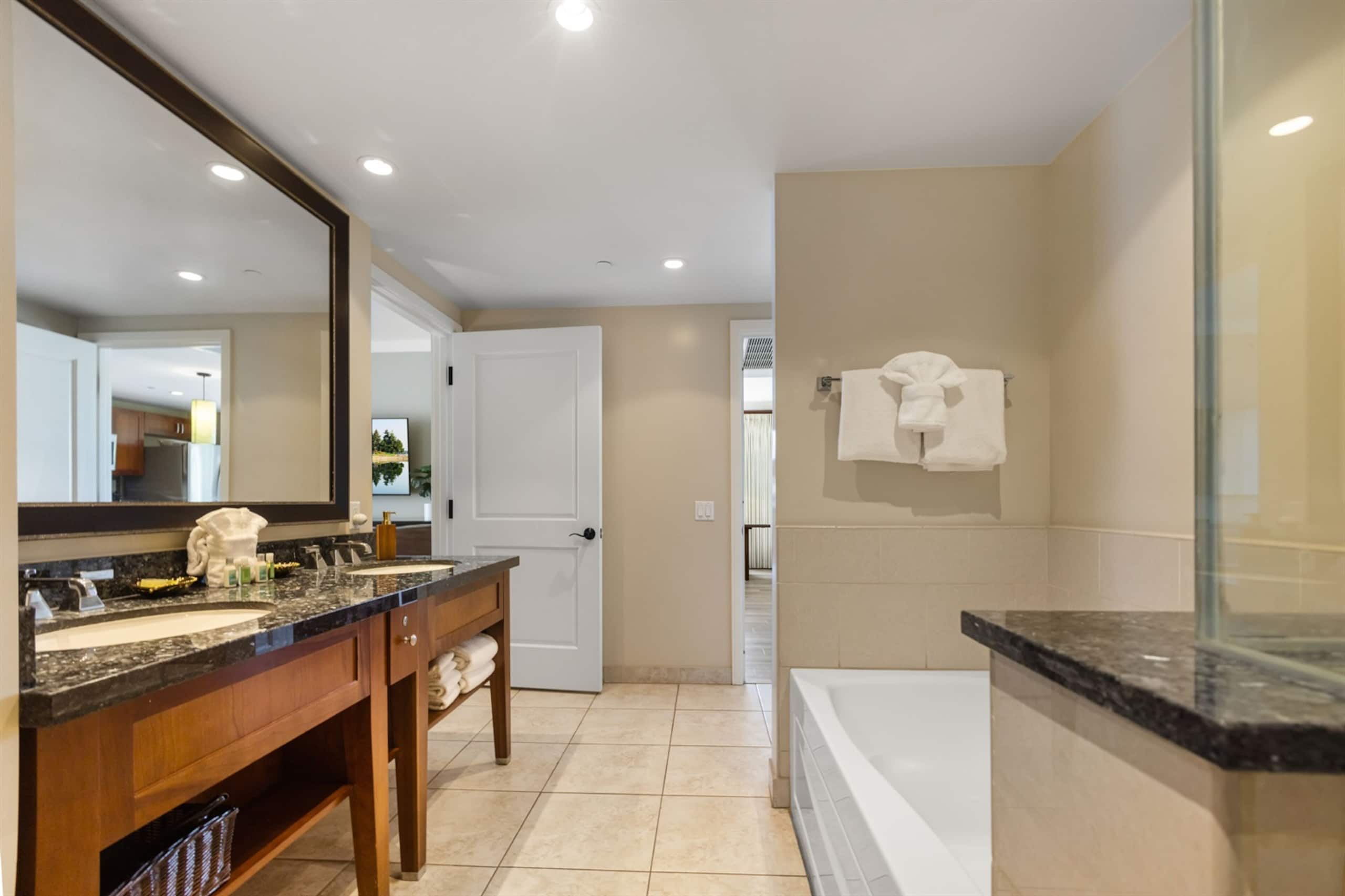 Condo in Lahaina · ★4.95 · 2 bedrooms · 3 beds · 2 baths - Image 38