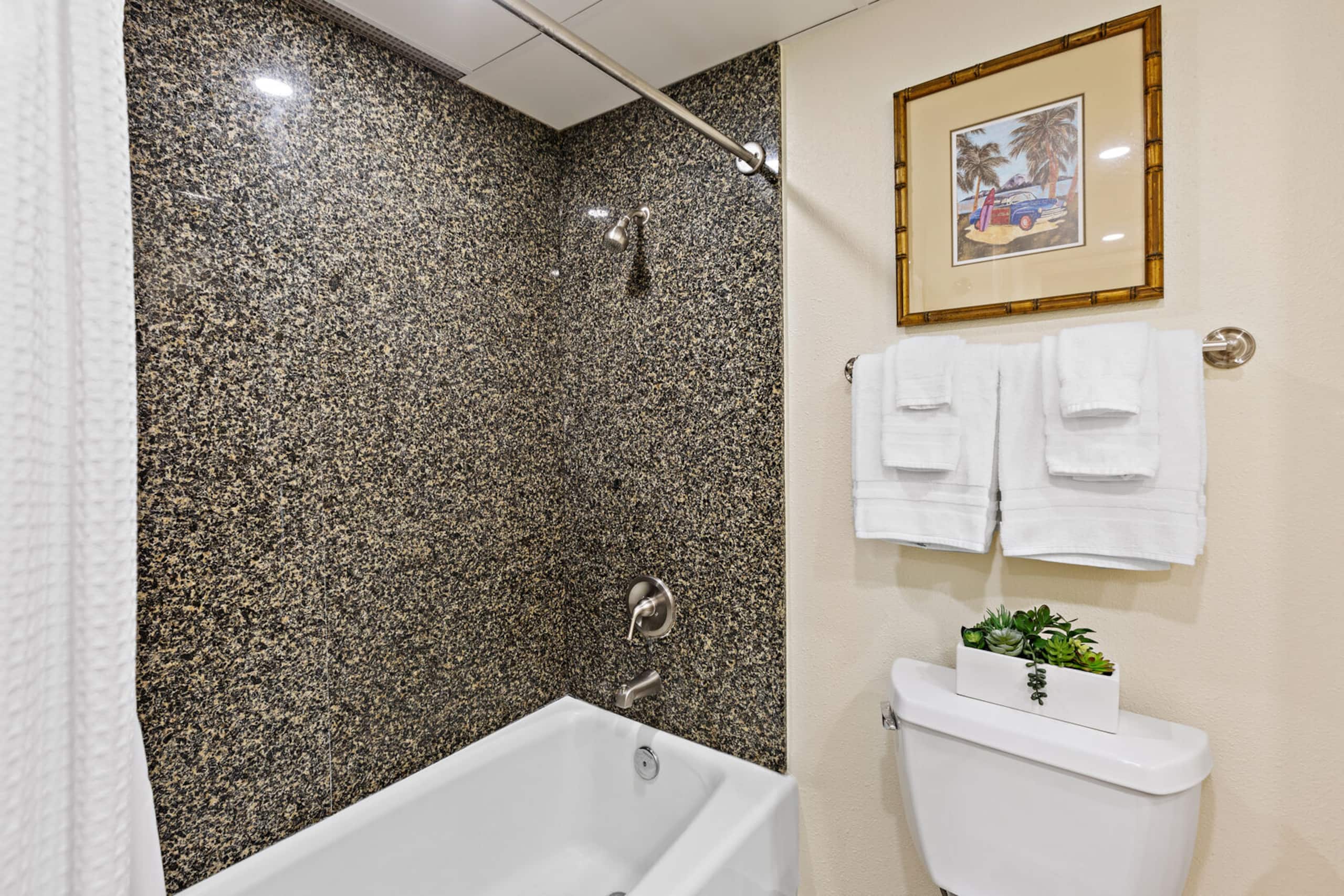 Condo in Lahaina · ★4.65 · 1 bedroom · 2 beds · 1 bath - Image 23