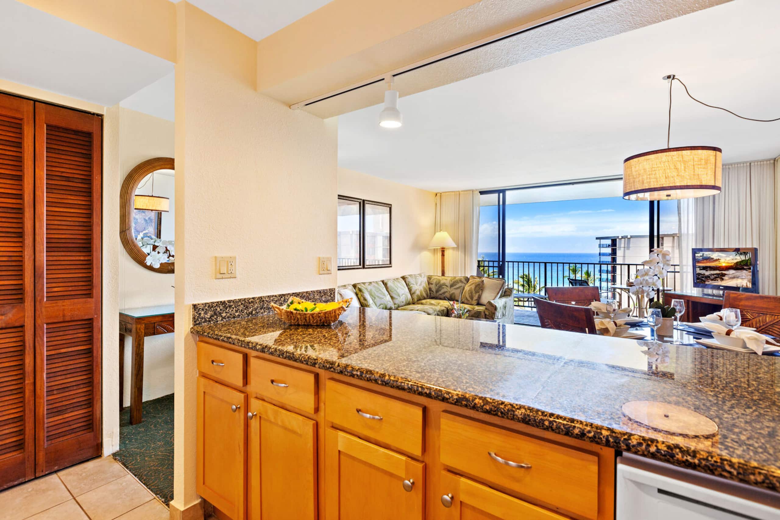 Condo in Lahaina · ★4.65 · 1 bedroom · 2 beds · 1 bath - Image 16