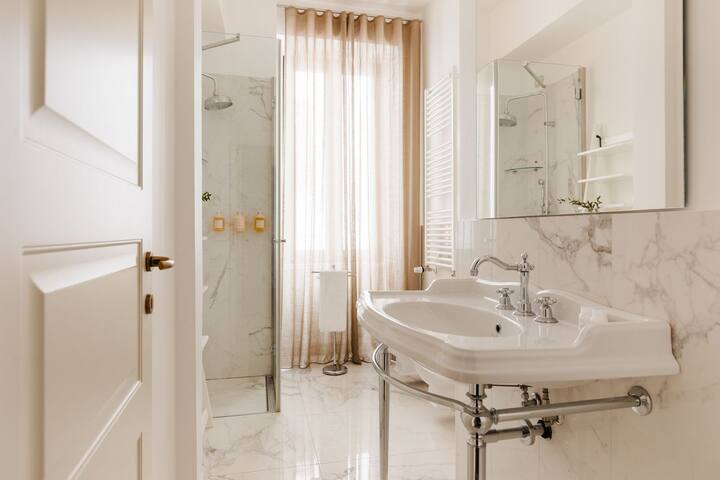 Sonder Barberini | Two-Bedroom Apartment gallery image 5