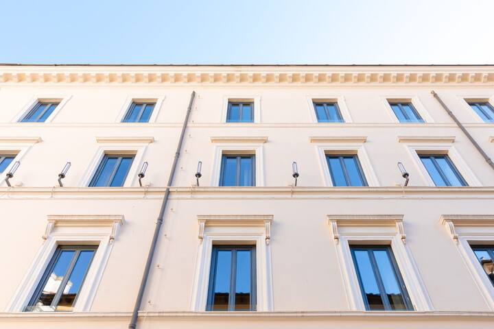 Sonder Barberini | Superior Two-Bedroom Apartment gallery image 5