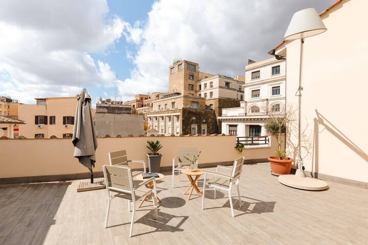 Sonder Barberini | Two-Bedroom w/ Rooftop gallery image 3