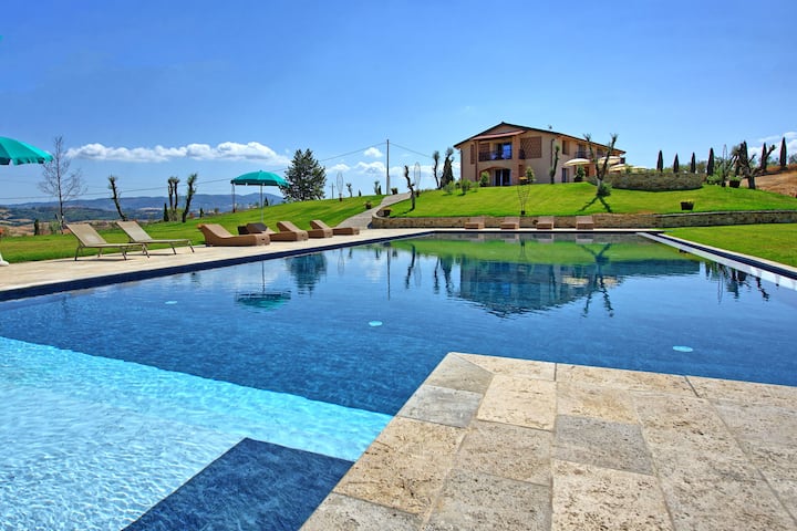 300 M² Villa ∙ 6 Slaapkamers ∙ 12 Gasten - Peccioli