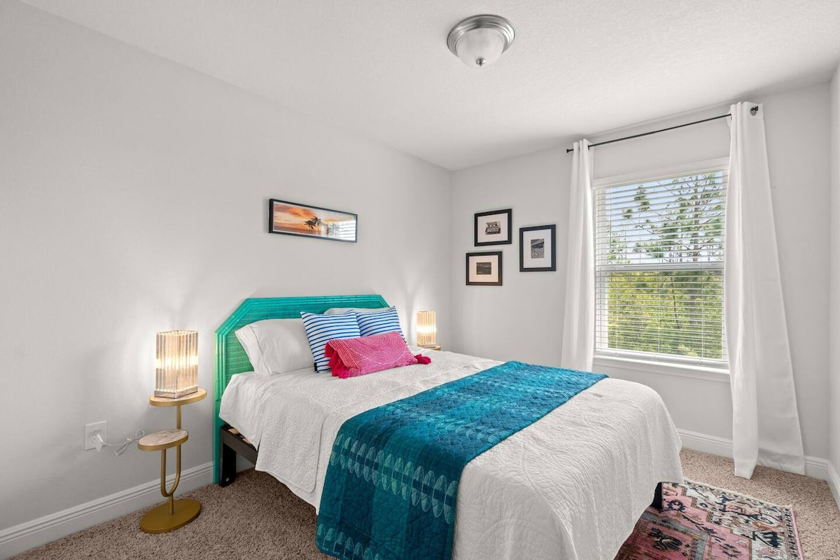 เตรียมตัวดื่มด่ำกับการพักผ่อนที่จำเป็นมากหลังจากสำรวจท้องถิ่นมาทั้งวัน 