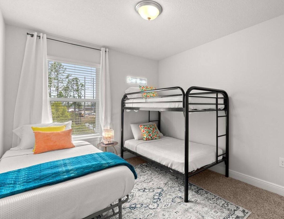 ลูกน้อยของคุณอยู่ในห้องที่ยอดเยี่ยมนี้ออกแบบมาสำหรับพวกเขาโดยเฉพาะ!