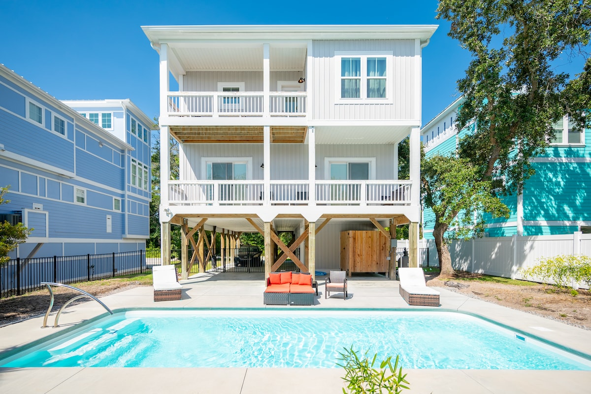 Paradise Pointe: Beautiful Home with Short Walk