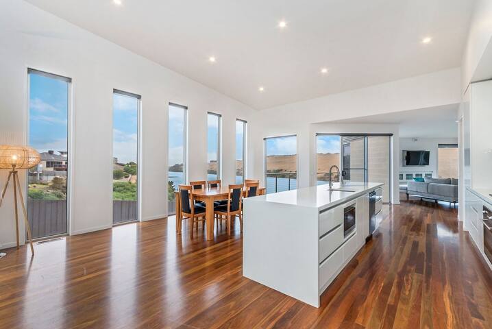 River Reveal gallery image 3