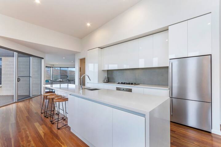 River Reveal gallery image 4