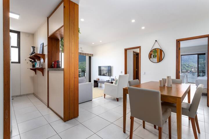 (1306) Apartment with 2 Suites and View of Christ gallery image 5