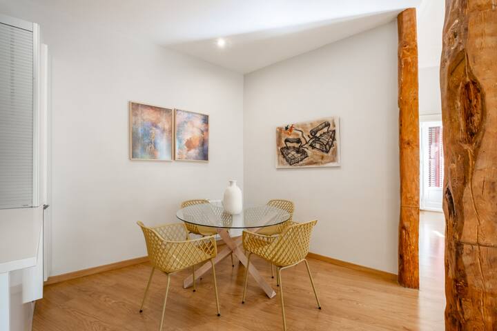 Stylish & Bright -2 Beds 2 Baths – Plaza de España gallery image 4