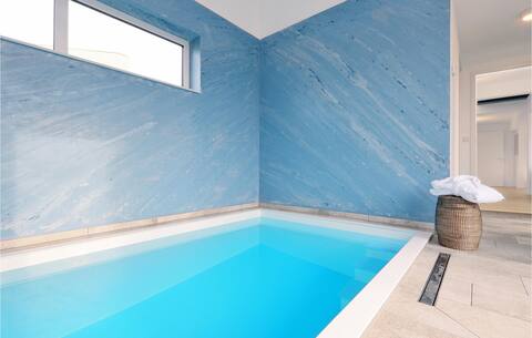 Amazing home in Lembruch/Dümmer See with sauna