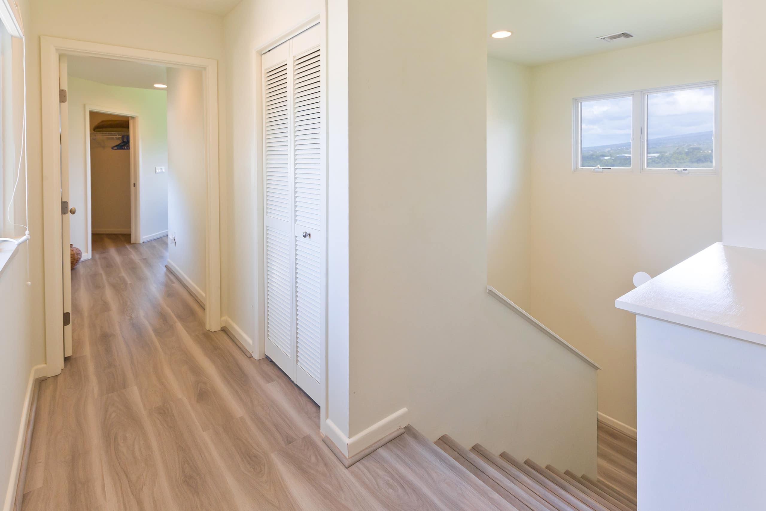 Condo in Kailua-Kona · ★4.89 · 2 bedrooms · 6 beds · 2.5 private baths - Image 25