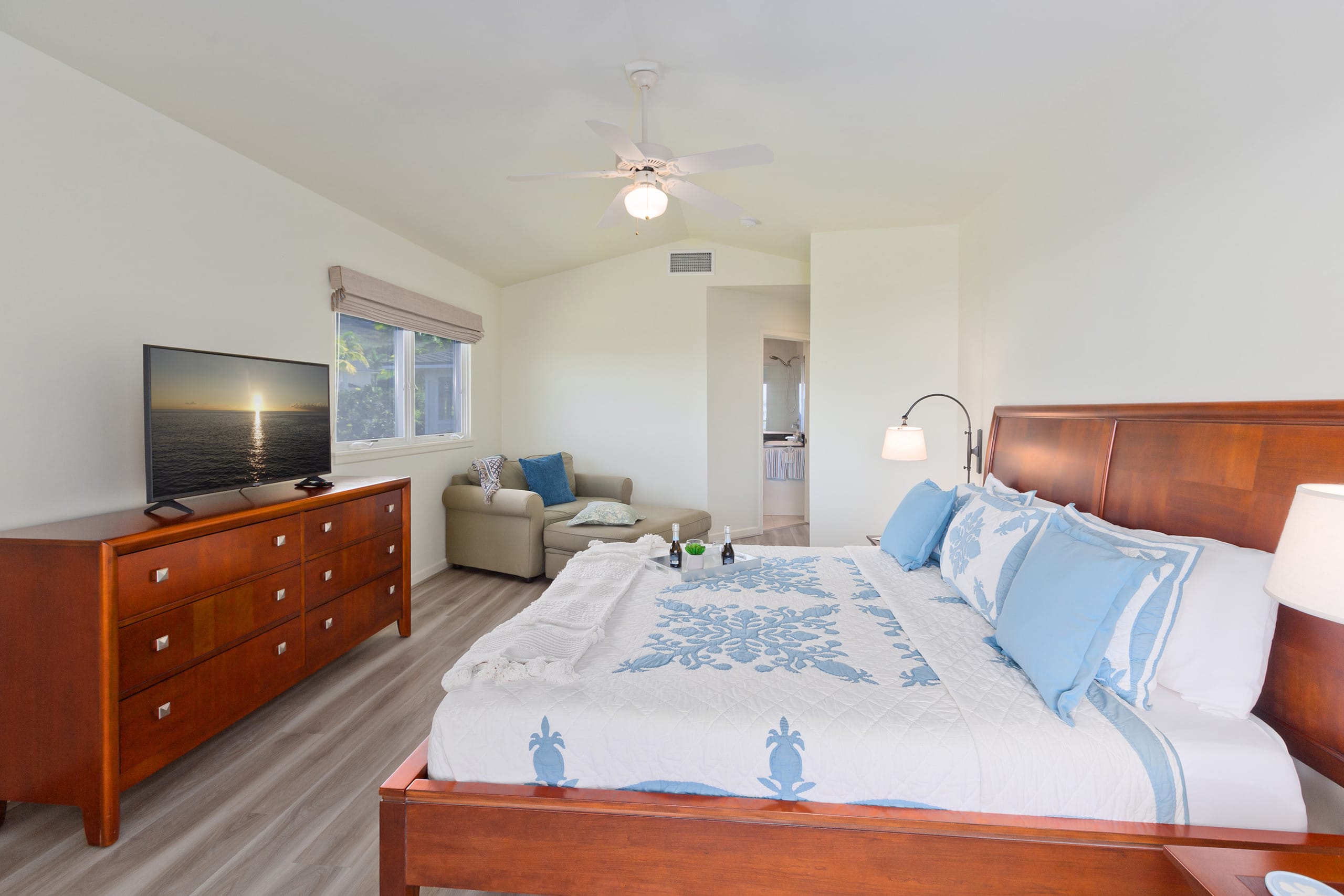Condo in Kailua-Kona · ★4.89 · 2 bedrooms · 6 beds · 2.5 private baths - Image 27