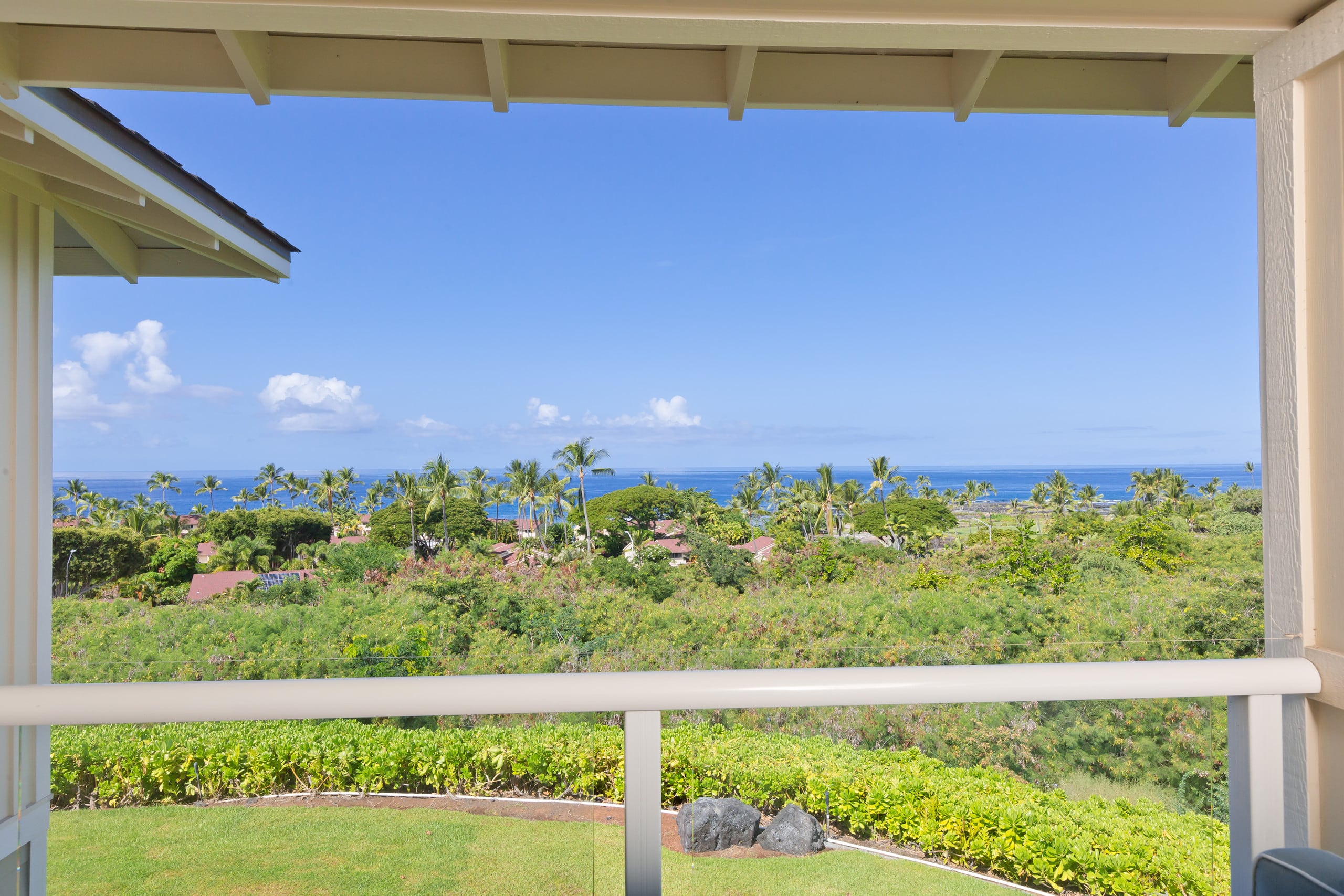 Condo in Kailua-Kona · ★4.89 · 2 bedrooms · 6 beds · 2.5 private baths - Image 32