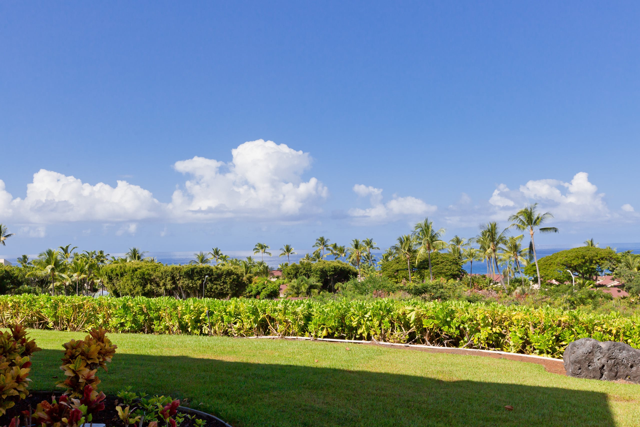 Condo in Kailua-Kona · ★4.89 · 2 bedrooms · 6 beds · 2.5 private baths - Image 20