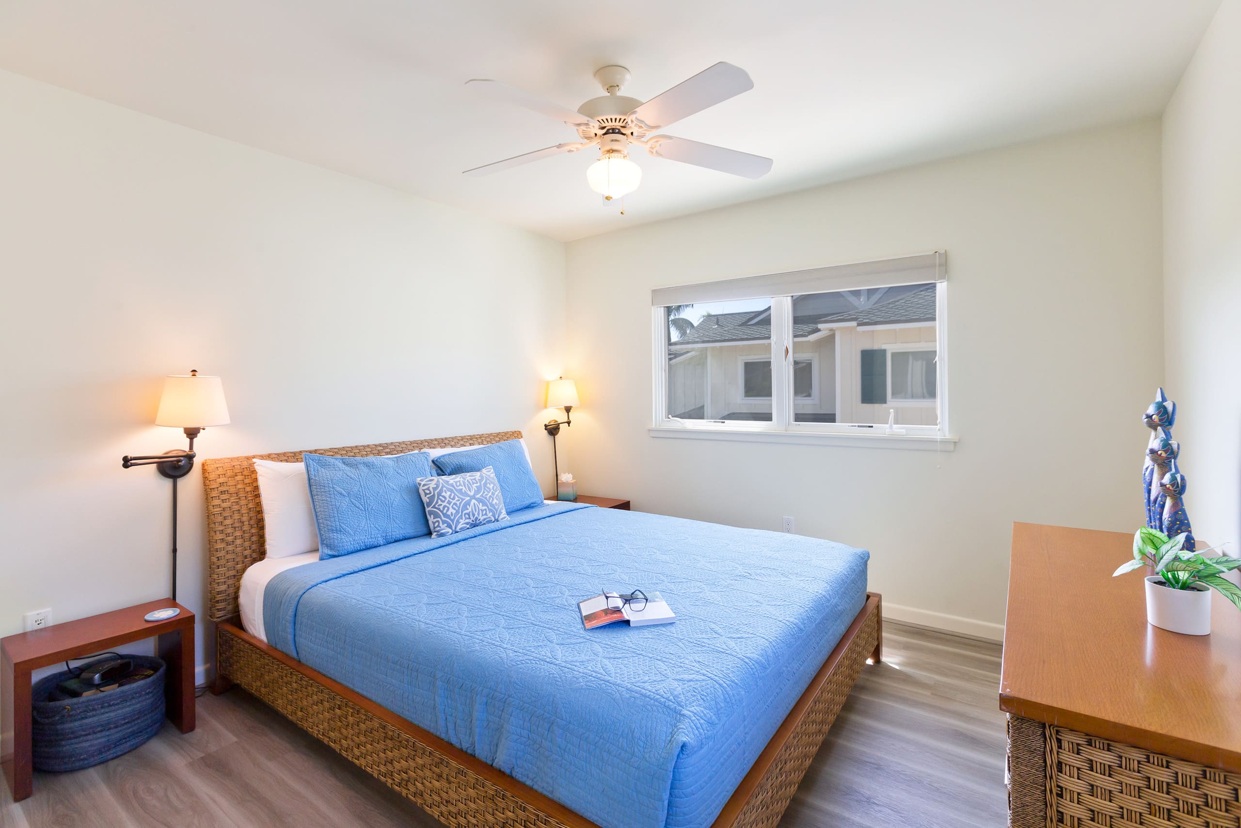 Condo in Kailua-Kona · ★4.89 · 2 bedrooms · 6 beds · 2.5 private baths - Image 22