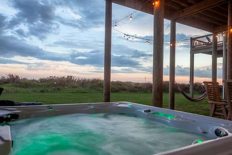 Beachfront | 5BR | Hot Tub + 2 Arcades | Sleeps 20