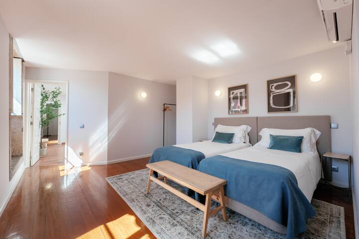 Feel Porto Ribeira Vintage Duplex gallery image 5