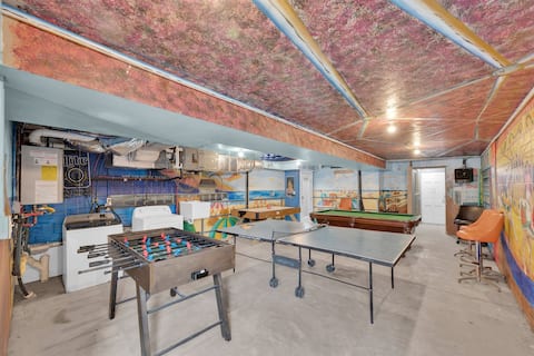 Salty Life-Spacious 8BR Beach House with Game Room