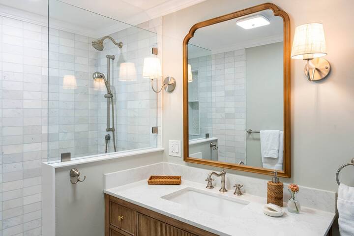 Family Getaway Bridal gathering Retreat 13 gallery image 3