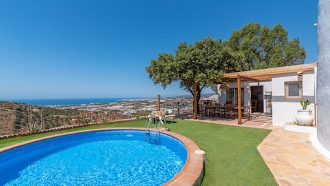 El Mirador de los Sueños Algarrobo by Ruralidays.