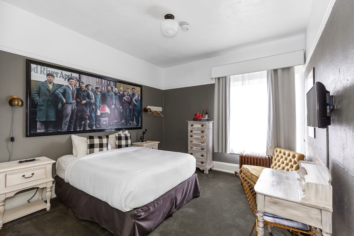 Удобен брачен кревет (широк 150-179 см)