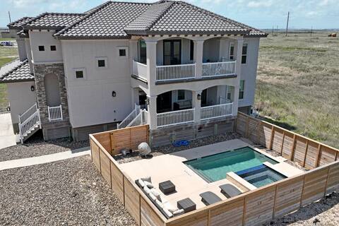 Gorgeous home with Private pool, Beach Views