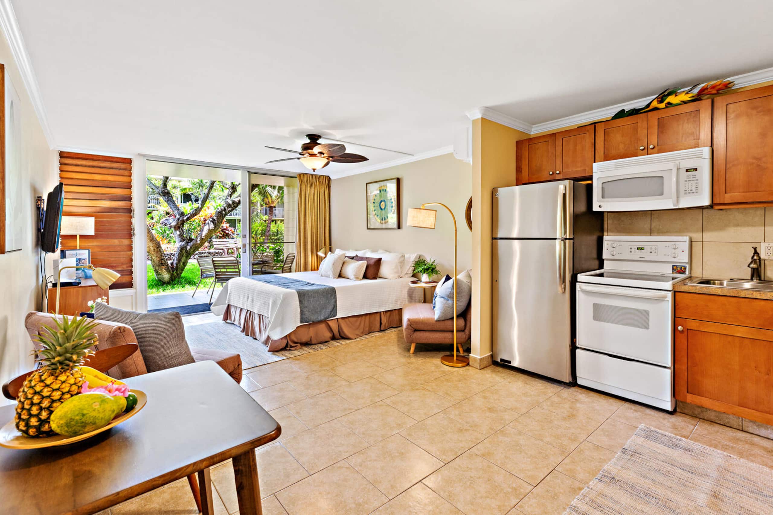 Condo in Lahaina · ★4.82 · 1 bedroom · 1 bed · 1 private bath - Image 13