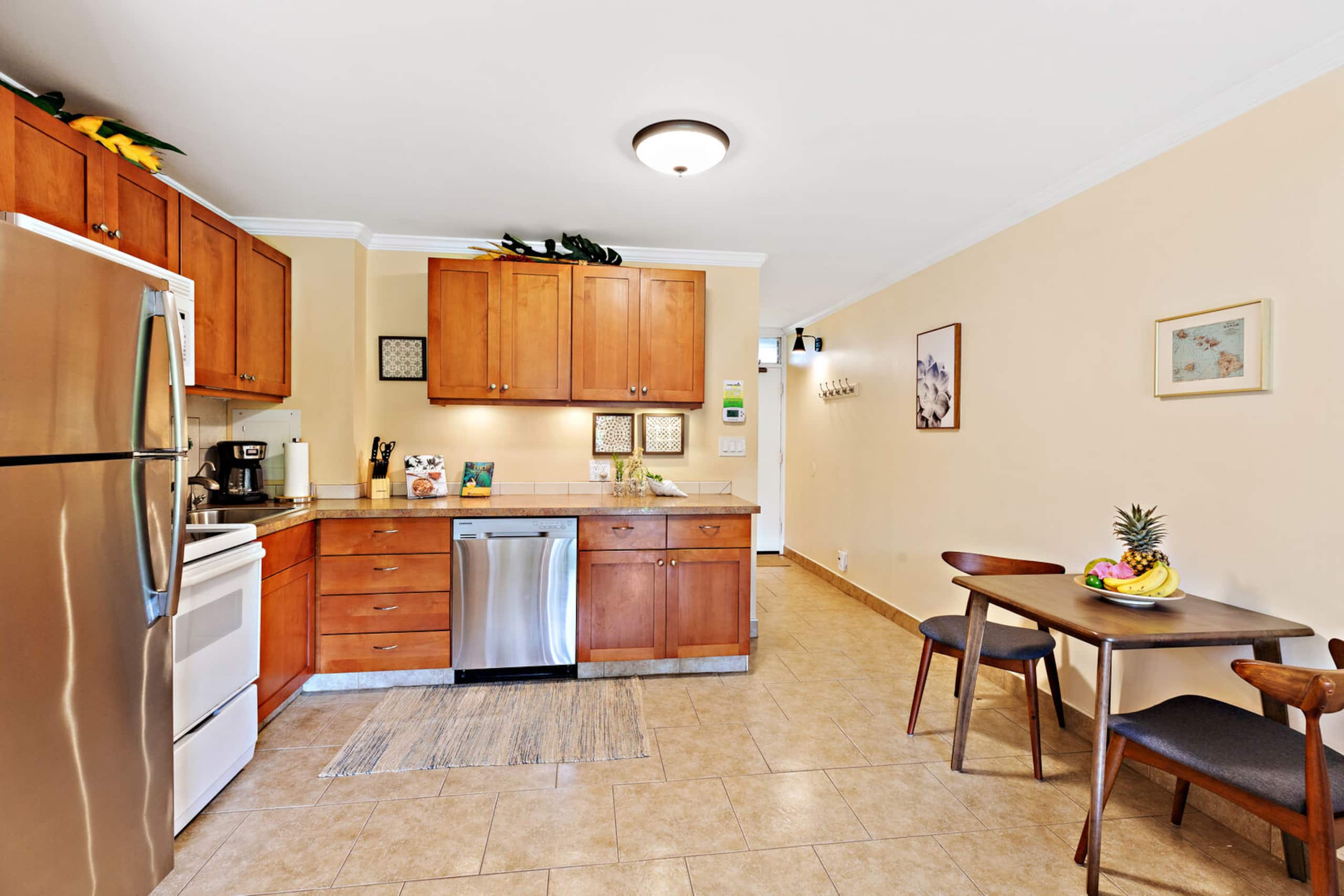Condo in Lahaina · ★4.82 · 1 bedroom · 1 bed · 1 private bath - Image 9