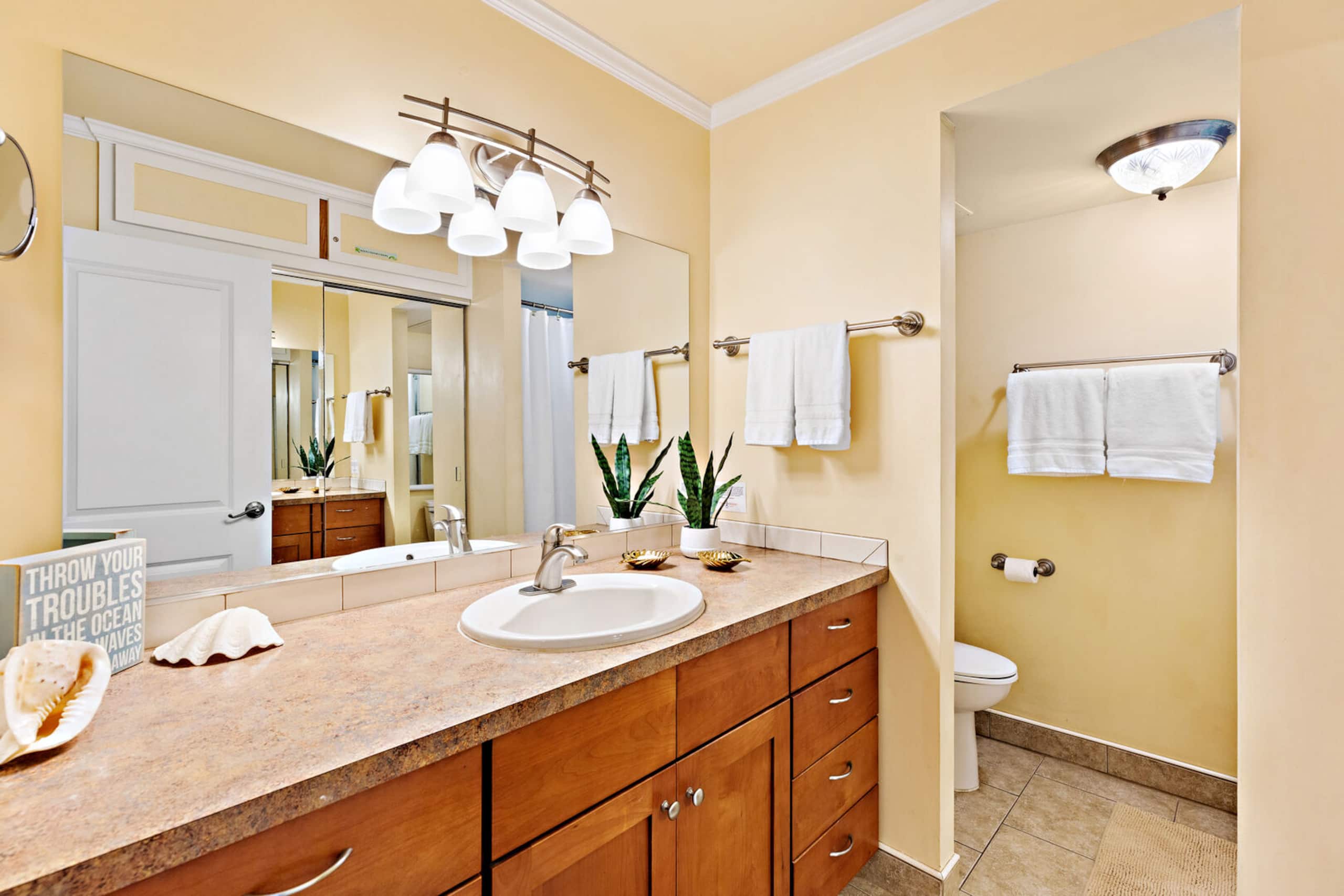 Condo in Lahaina · ★4.82 · 1 bedroom · 1 bed · 1 private bath - Image 15