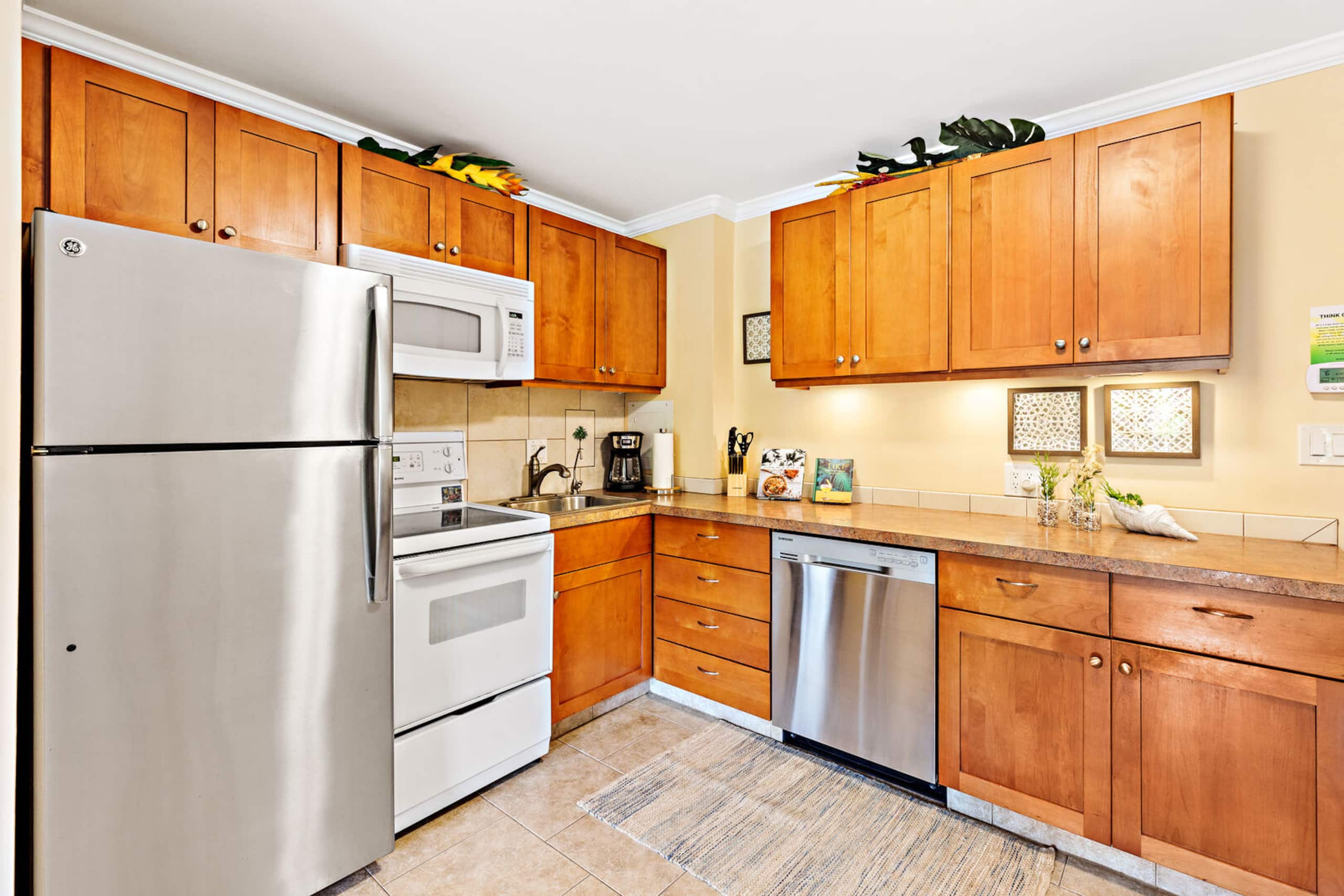 Condo in Lahaina · ★4.82 · 1 bedroom · 1 bed · 1 private bath - Image 10