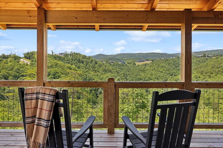 Great Smoky Mountains Cabin Rentals managed Airbnb listing 1