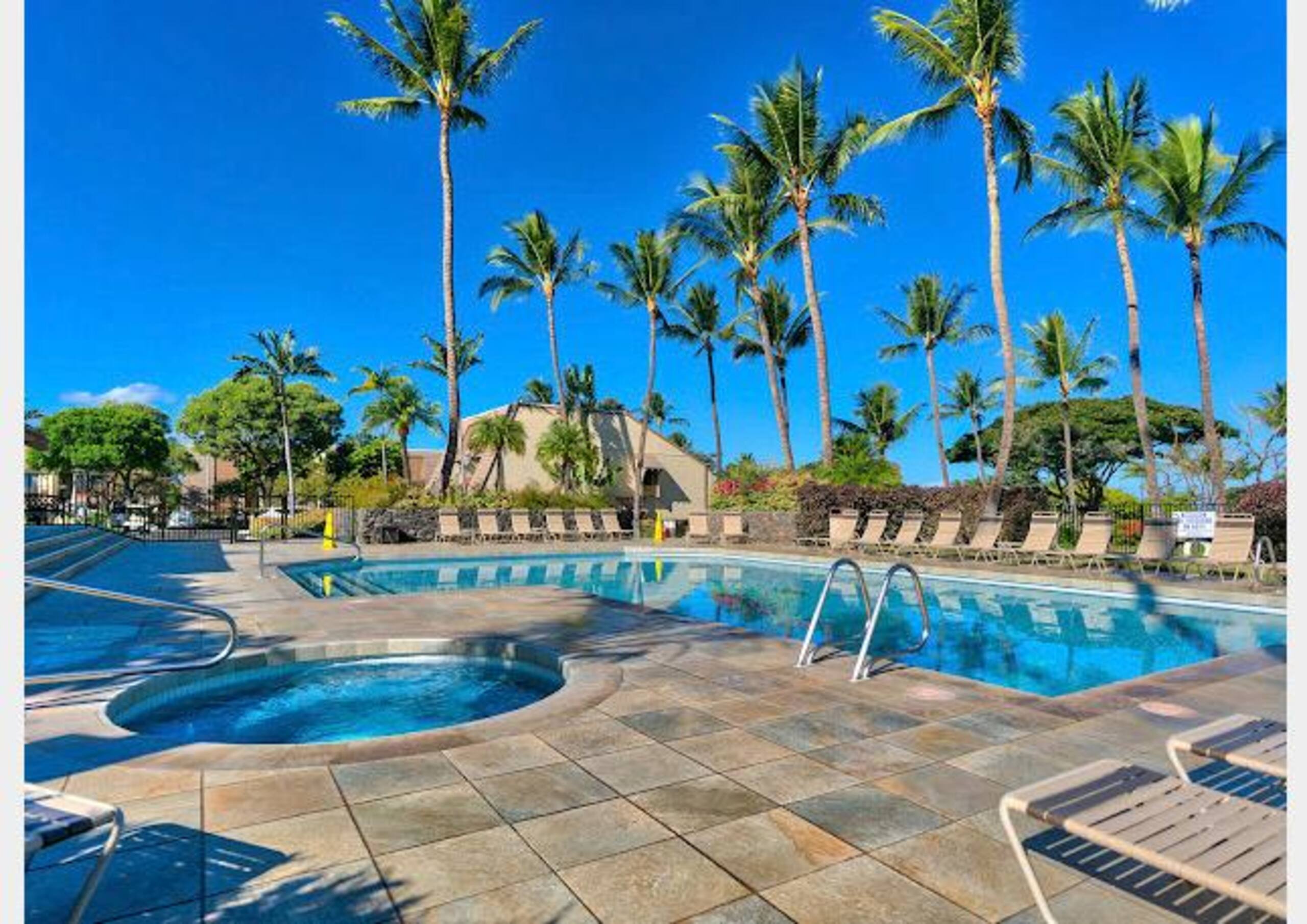 Amazing condo with pools and hotub across from the - Image 17