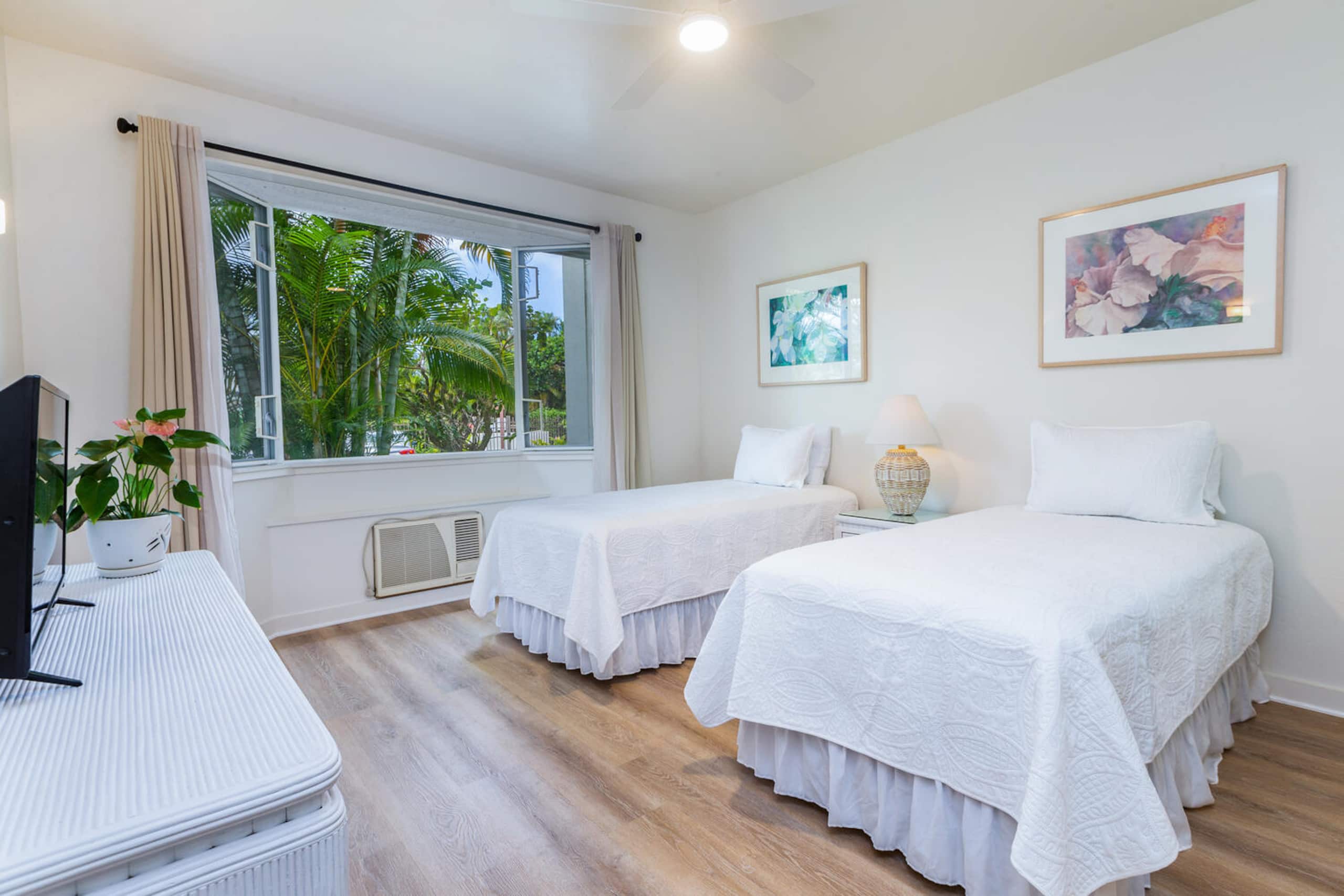 Condo in Princeville · ★4.96 · 2 bedrooms · 4 beds · 2 shared baths - Image 16