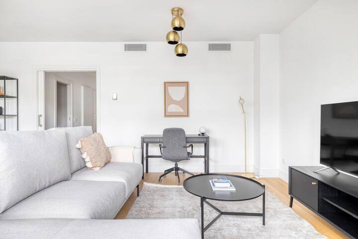 Blueground | Rios Rosas, pool & gym gallery image 2