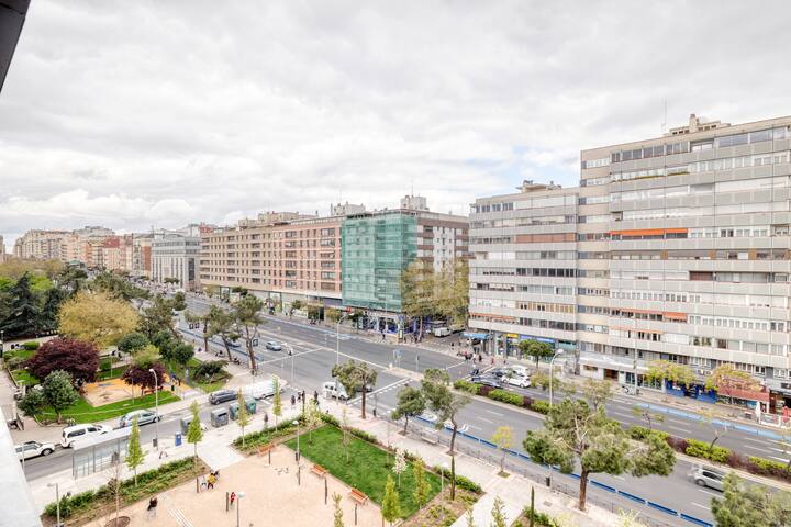 Blueground | Rios Rosas, pool & gym gallery image 4