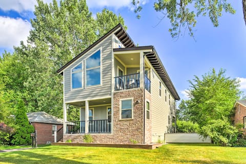 Sunny Clawson Home w/ Yard - Walk to Main St!