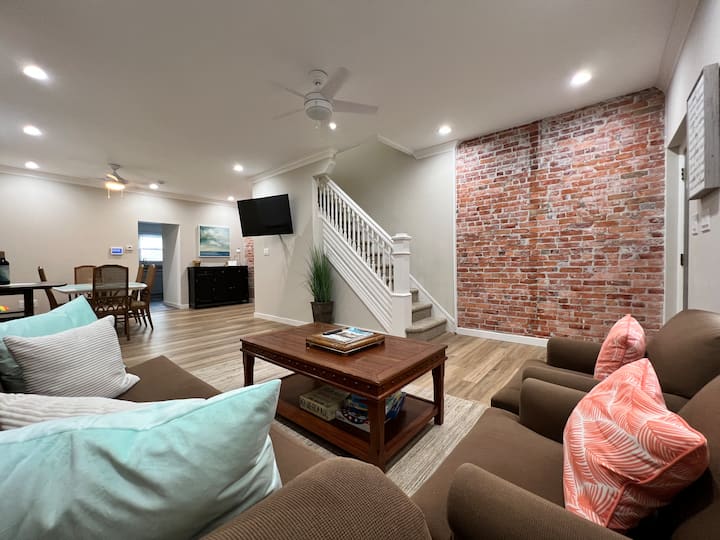 The Urban Sandbar, Near Ocean Casino and the Beach Houses for Rent in