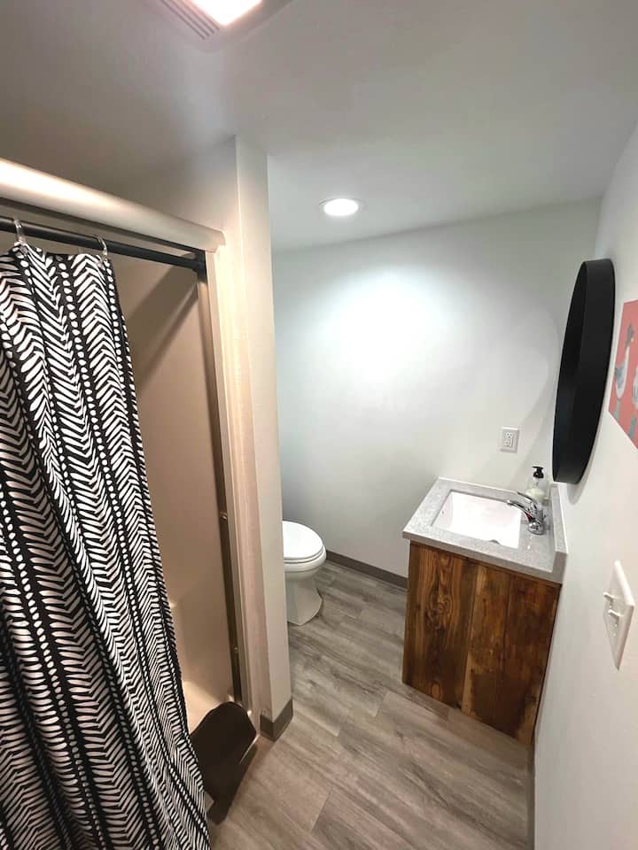 Cozy 1 Bedroom Suite With Patio. - Okoboji, IA