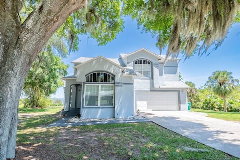 WATERFRONTWntrGdnPoolHSE VIEWS Dock Wildl Nr Disn