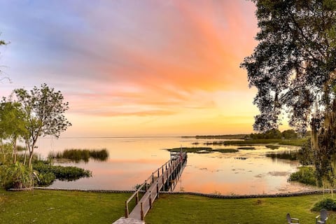 Waterfront EPIC views, Dock, wildlife Near Disney