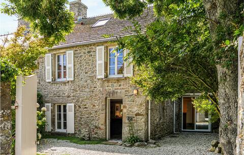 Gorgeous home in st germain des vaux