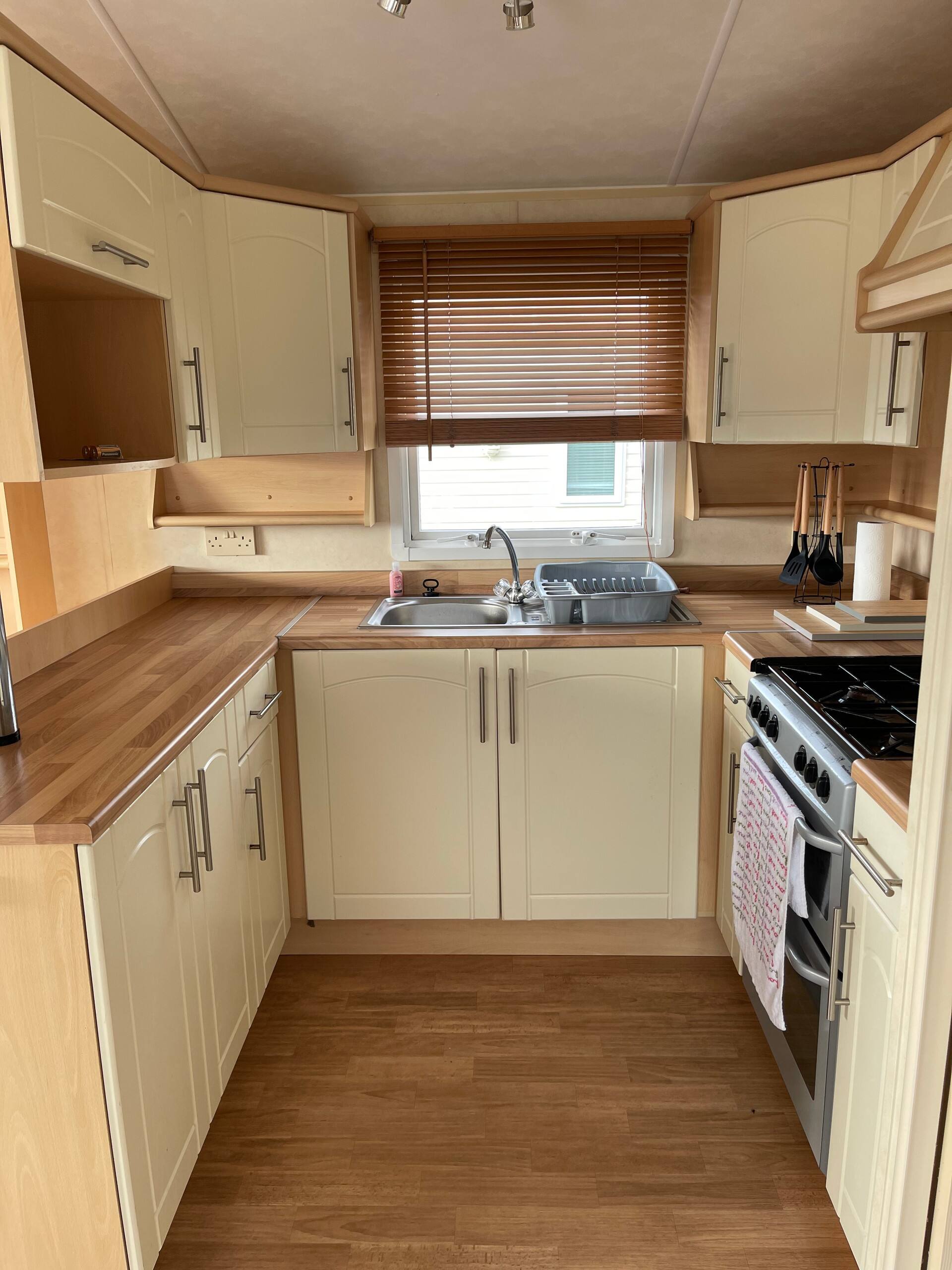 Beautiful 2-Bed Static caravan — photo 2