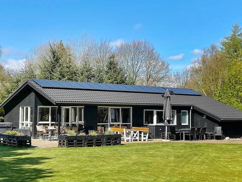 8 person holiday home in oksbøl