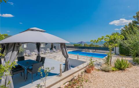 Lovely home in Imotski