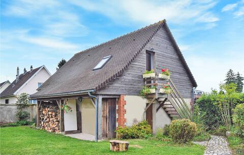 Nice apartment in Le Mesnil-Esnard with WiFi