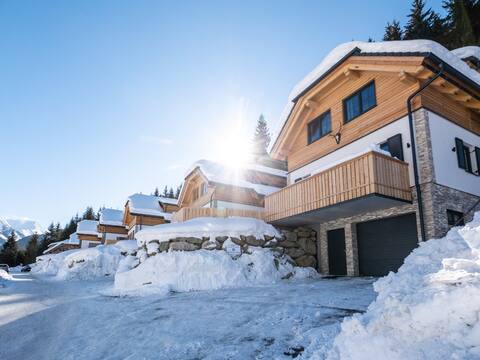 Premium lodge with large wellness area
