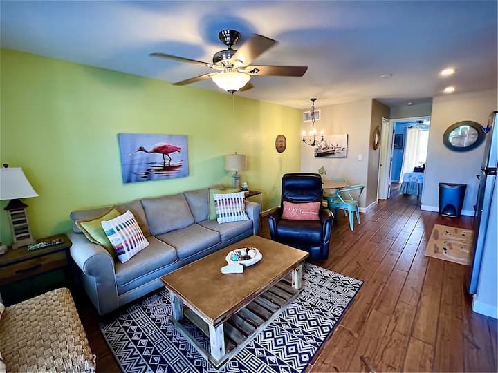 Seashore Relaxation On The Water Condo On A Sunny - Rockport, TX