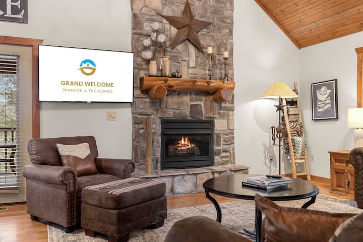 The Lodge On The Creek – Cabin W/ Beautiful Views - Branson, MO